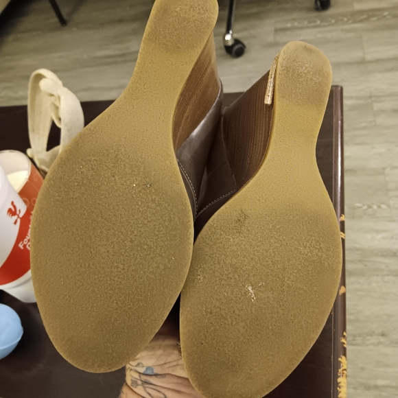 MICHAEL KORS Tan Wedge Platform Sandals Brown Size 10 - Picture 5 of 5